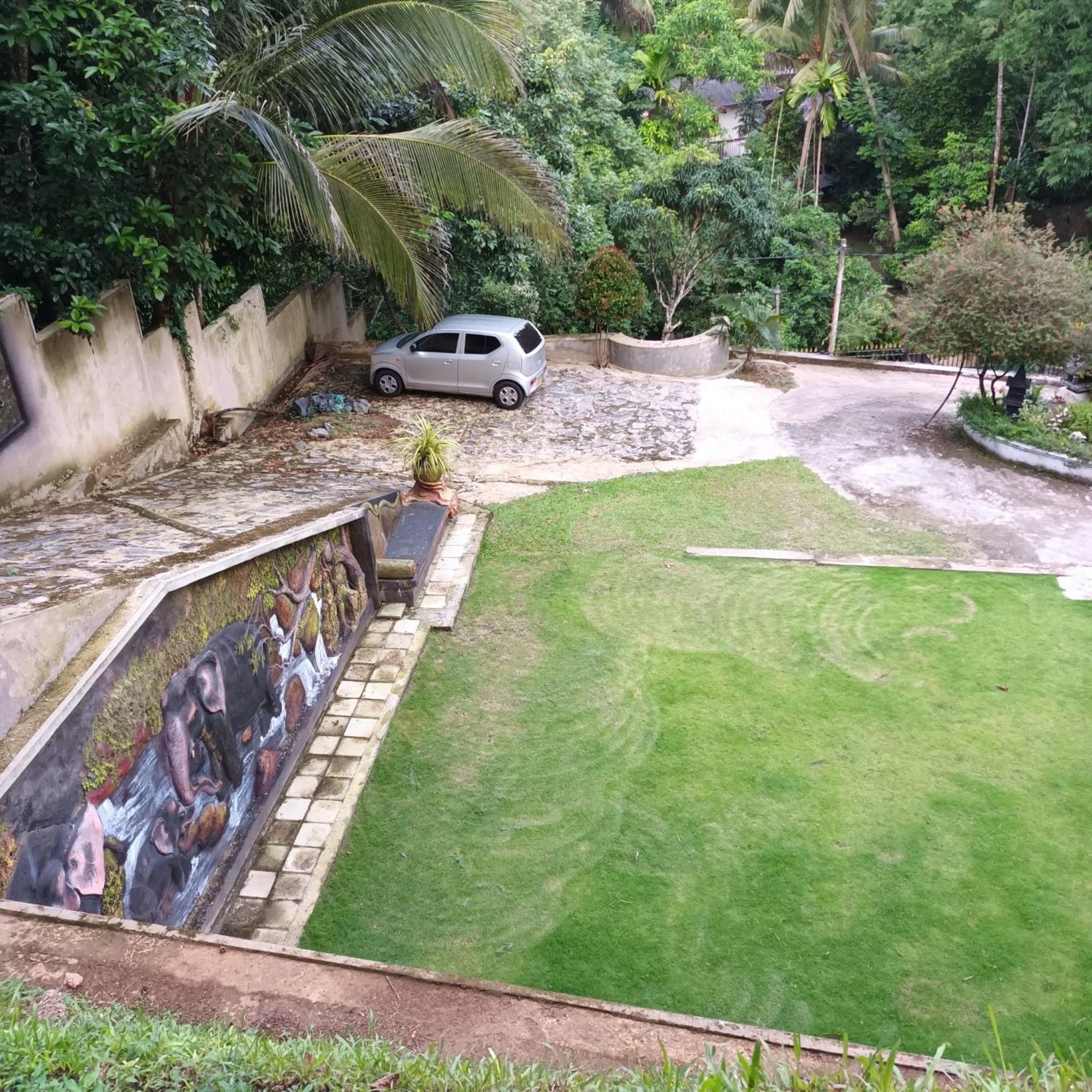 Heaven Palace Kandy Esterno foto